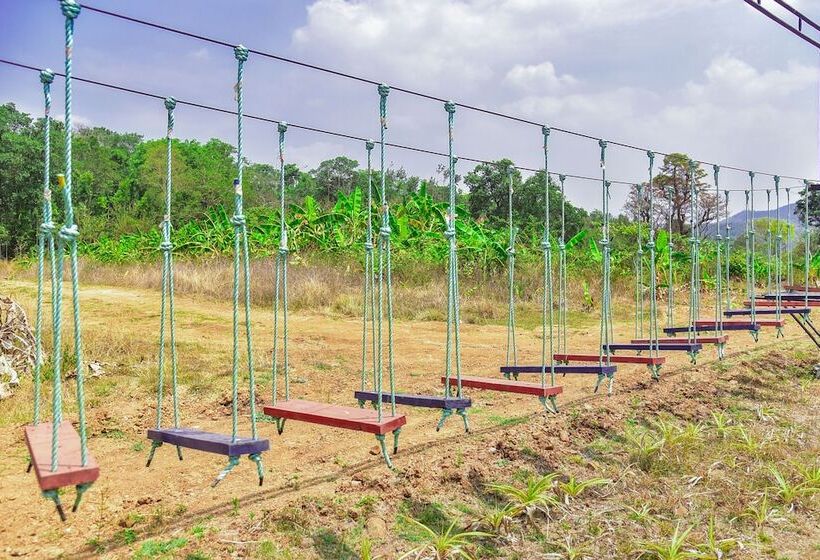 호텔 Clover Holiday Village