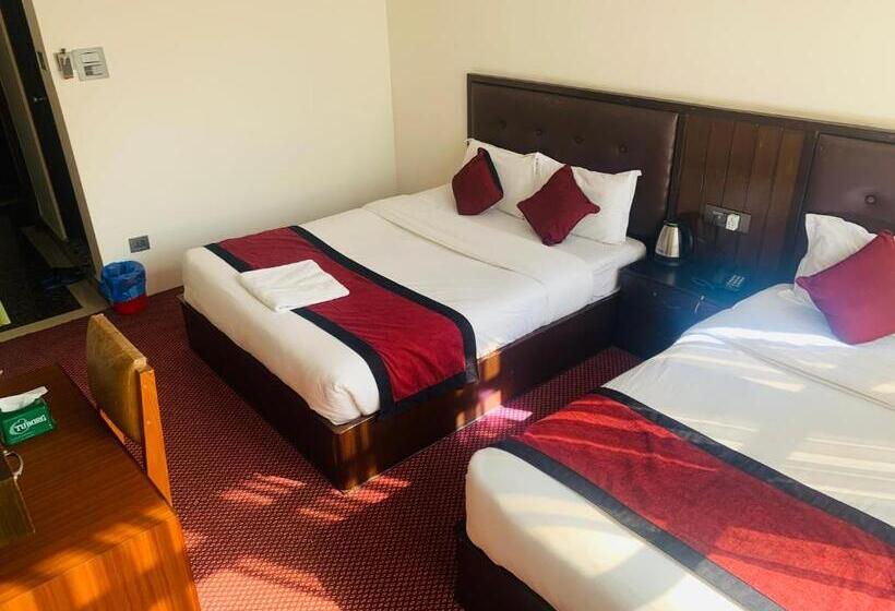 فندق De Universal