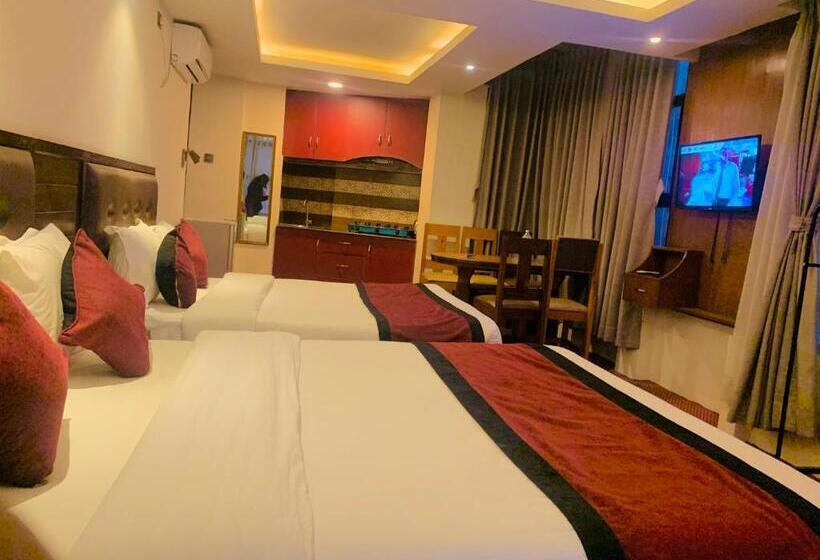 فندق De Universal