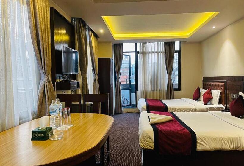 فندق De Universal