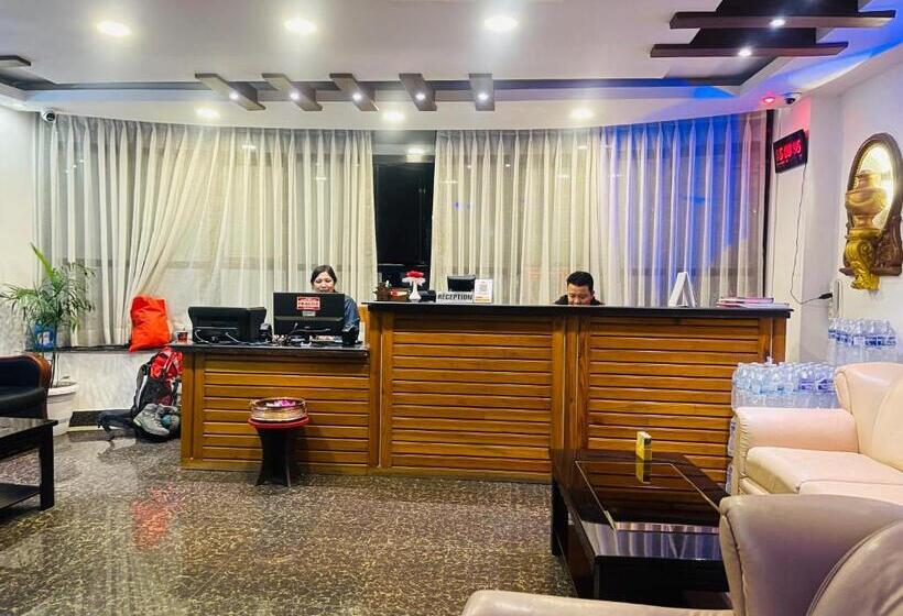 فندق De Universal