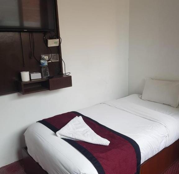 فندق De Universal