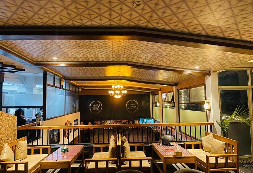 فندق De Universal