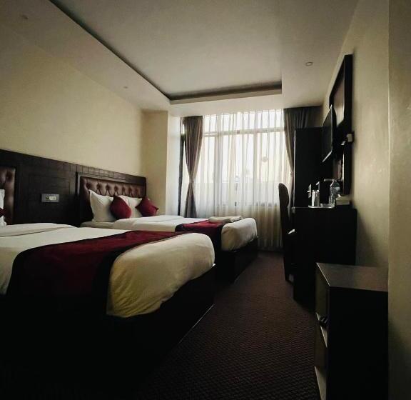 فندق De Universal