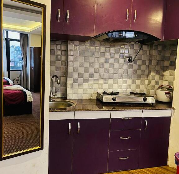 فندق De Universal