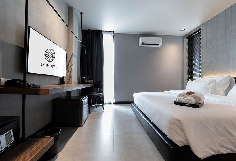 ホテル Exii