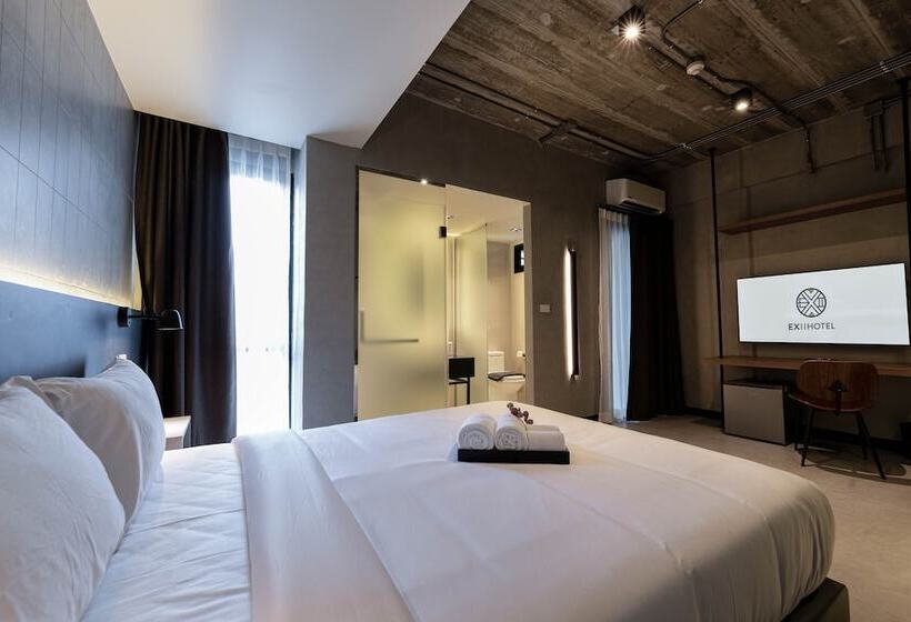 ホテル Exii
