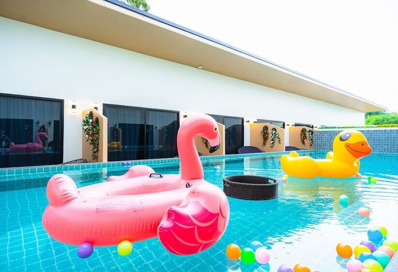 Отель Fresh Resort Pattaya