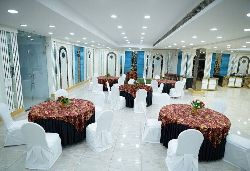 בית מלון כפרי Golden Hut Derabassi