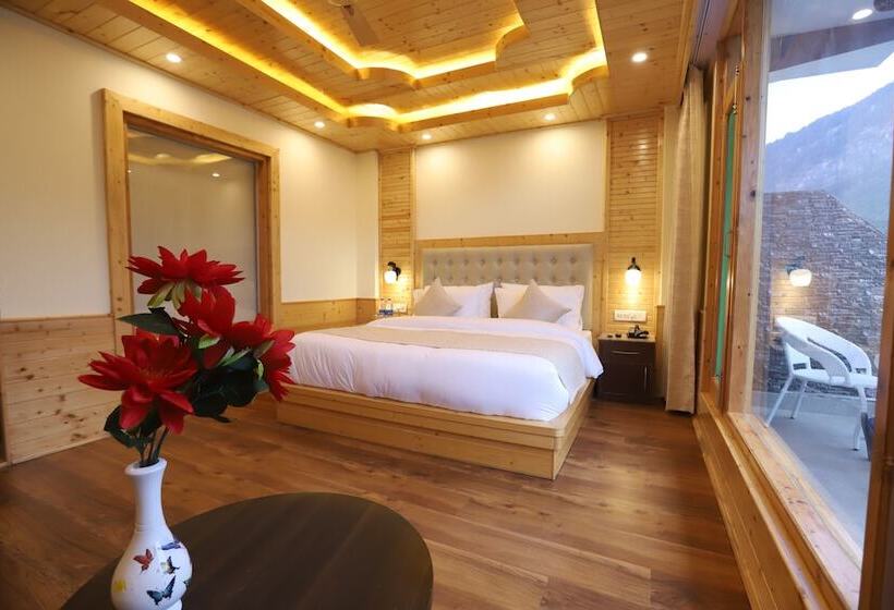 هتل Golden Wood Manali
