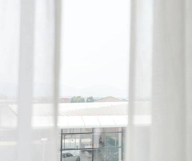 בית מלון כפרי Haksabai