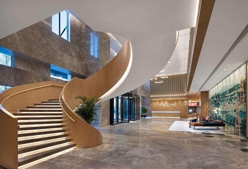 בית מלון כפרי Hilton Garden Inn Zigong High Tech Zone