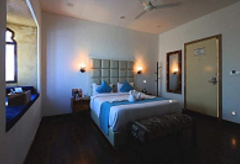 בית מלון כפרי Hinduja Haveli Gulab Sagar