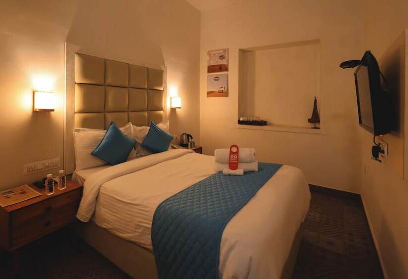 בית מלון כפרי Hinduja Haveli Gulab Sagar