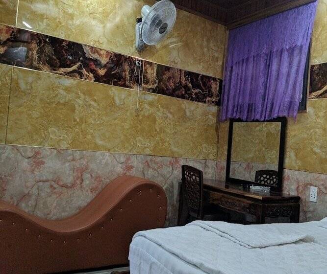 هتل Hoa Anh Dao Garden