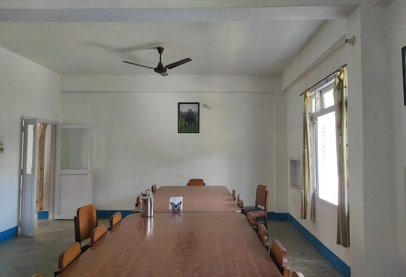 בית מלון כפרי Homecation Manas View Jungle Resort