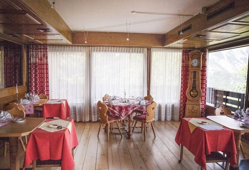 ホテル Hôtel De L Ardève & Chalet Kalbermatten