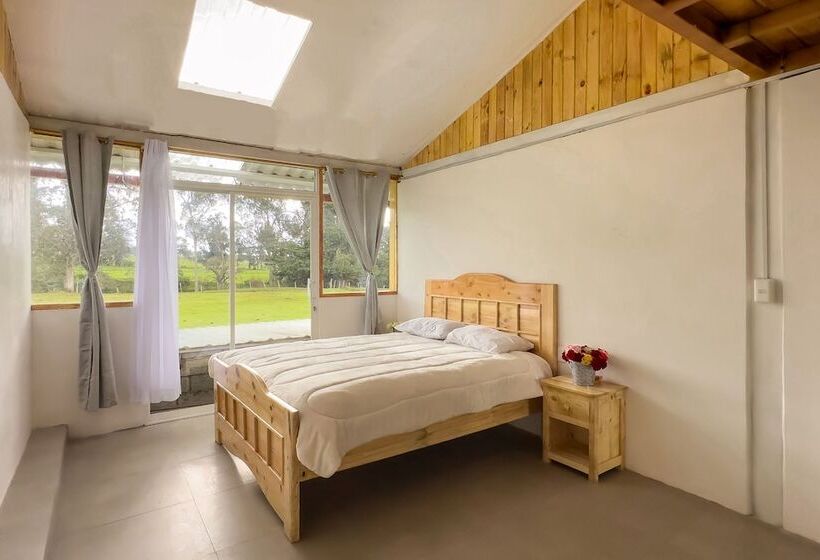 فندق Ilinizas Mountain Lodge