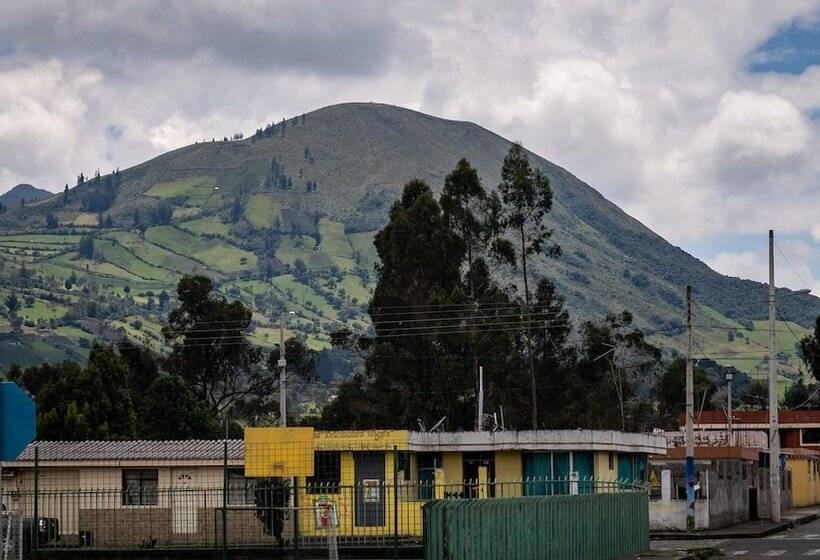 فندق Ilinizas Mountain Lodge