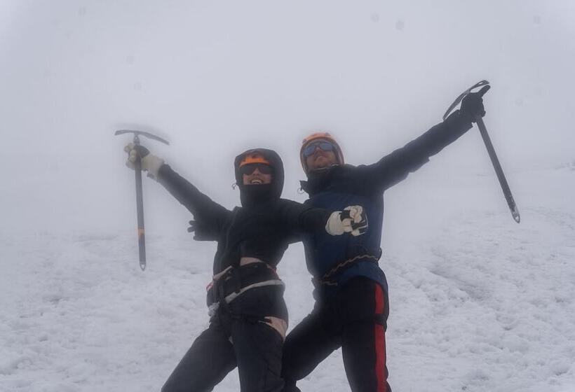 فندق Ilinizas Mountain Lodge