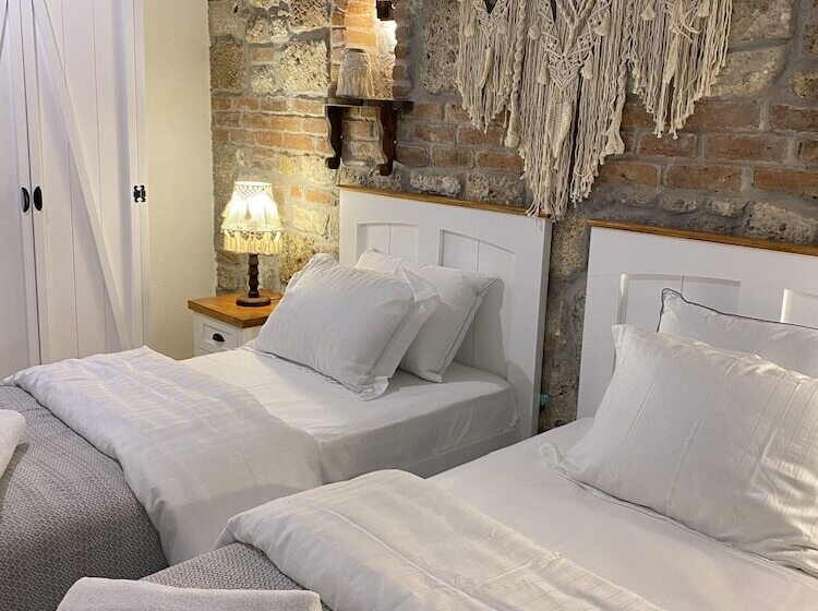 酒店 Ionia Liberty Stone