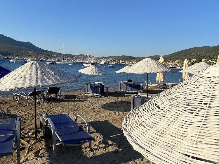 酒店 Ionia Liberty Stone