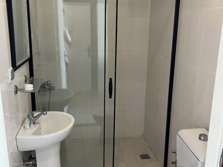 בית מלון כפרי Kadikoy Viva