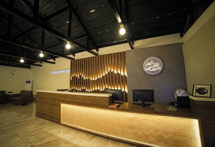 בית מלון כפרי Lake Valley Resort And Spa, Tirupati