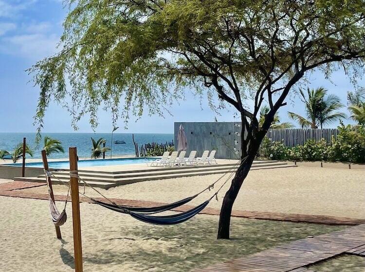 ホテル Las Hamacas