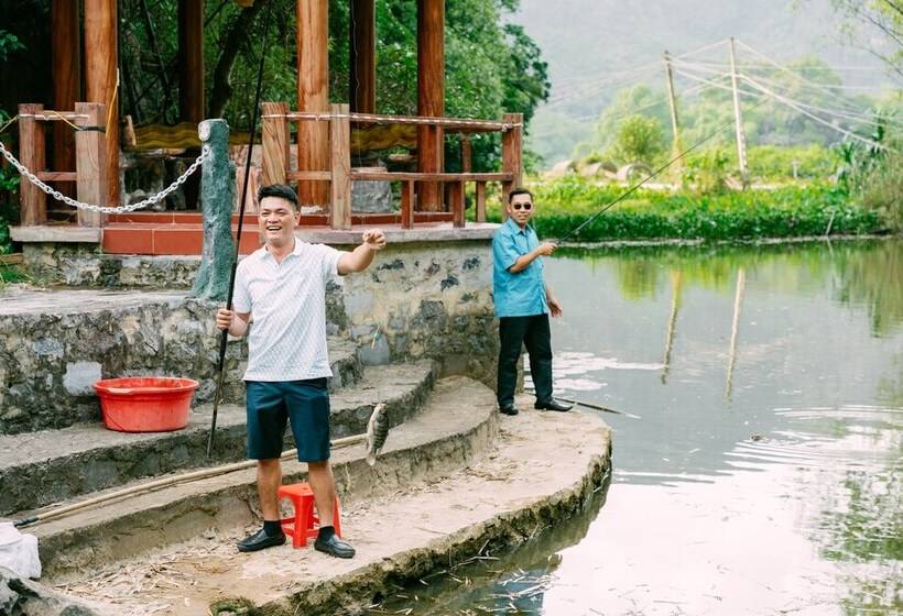 هتل Mai Mountain Homestay