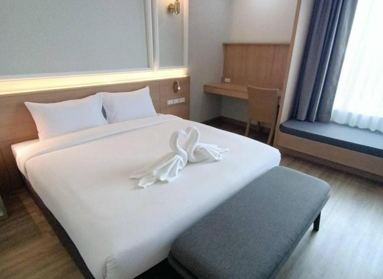 בית מלון כפרי Mayflower Grande Suite