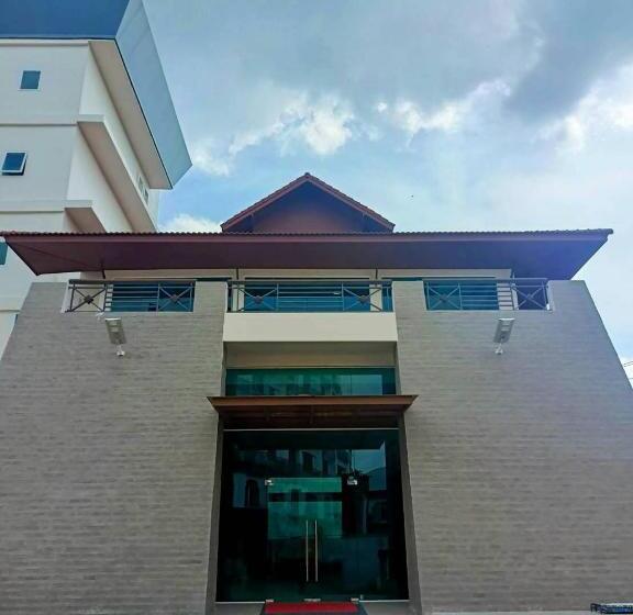 בית מלון כפרי Mayflower Grande Suite