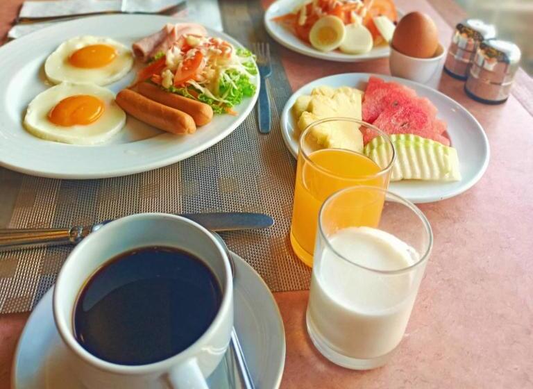 בית מלון כפרי Mayflower Grande Suite