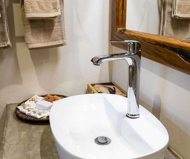 ホテル Milima Big 5 Safari Lodge