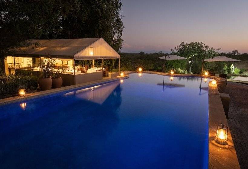 ホテル Milima Big 5 Safari Lodge