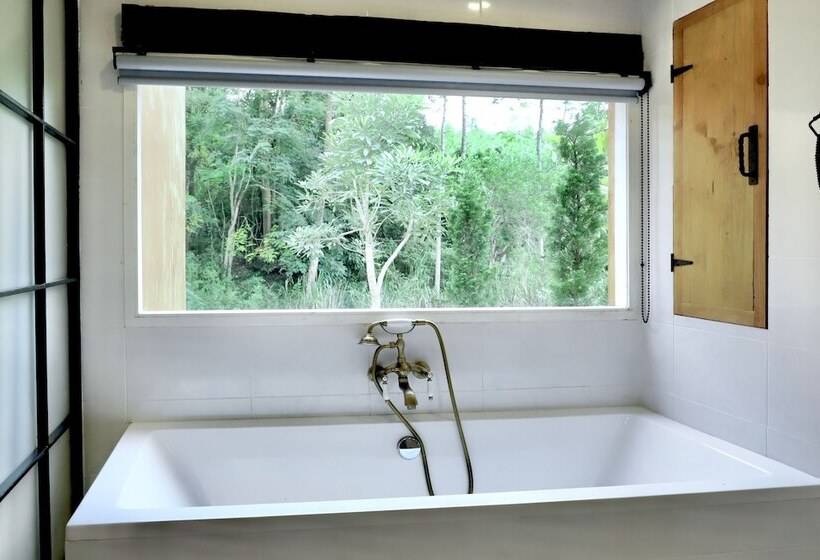 فندق Moon River Village