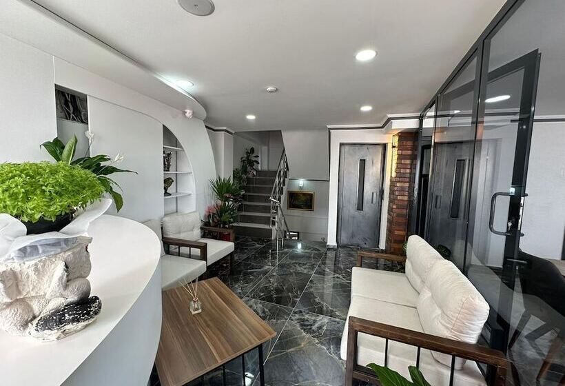 فندق My Location