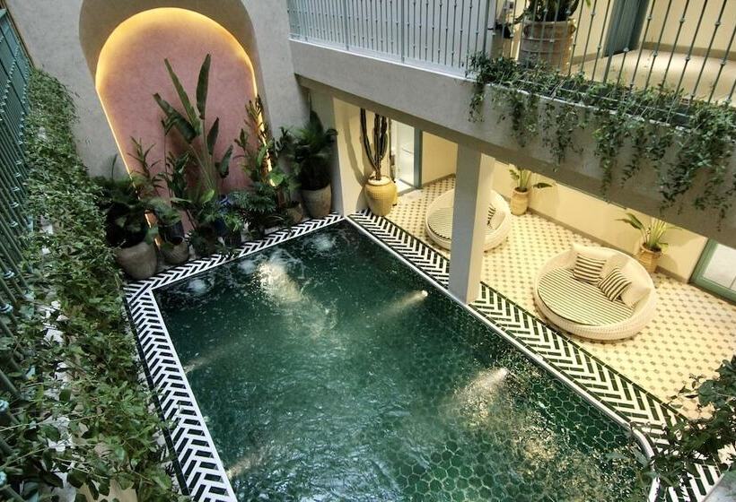 هتل Myyan Retreat Da Nang