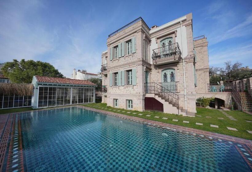 فندق Naz Su Cunda