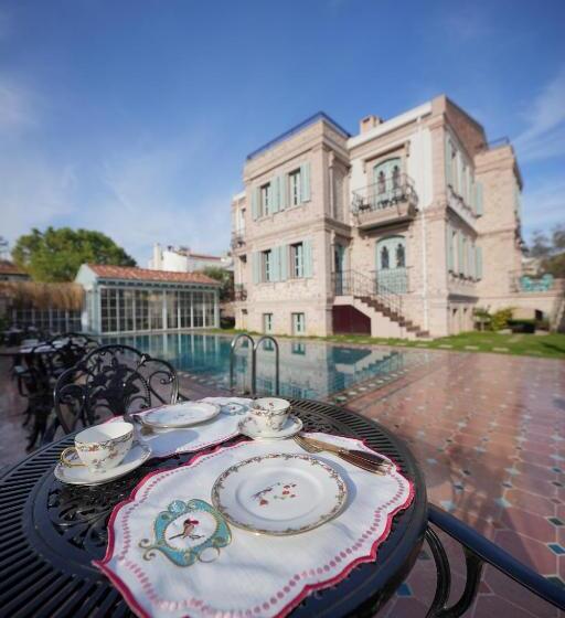 فندق Naz Su Cunda