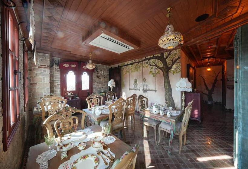 فندق Naz Su Cunda