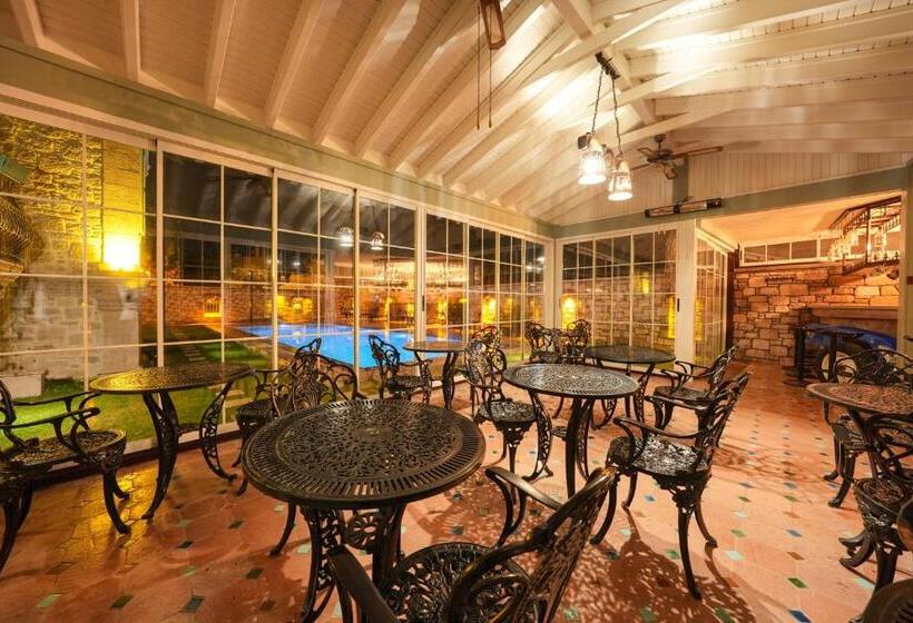 فندق Naz Su Cunda