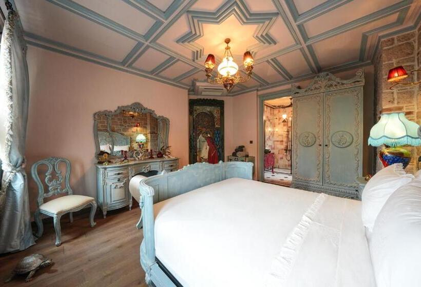 فندق Naz Su Cunda