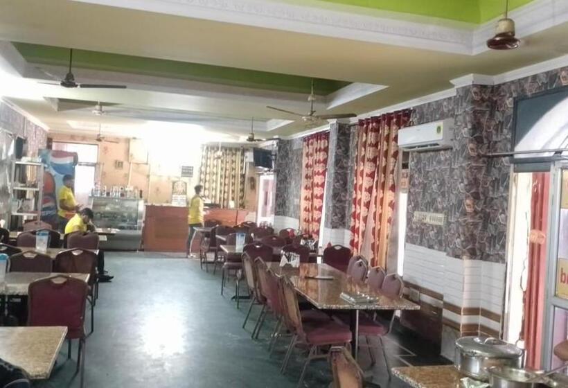 فندق New Delhi Grand