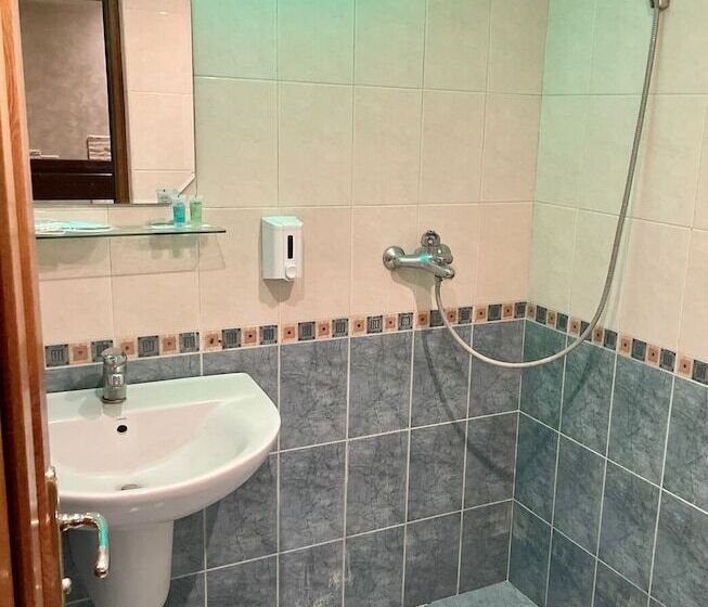 호텔 New York Capsule