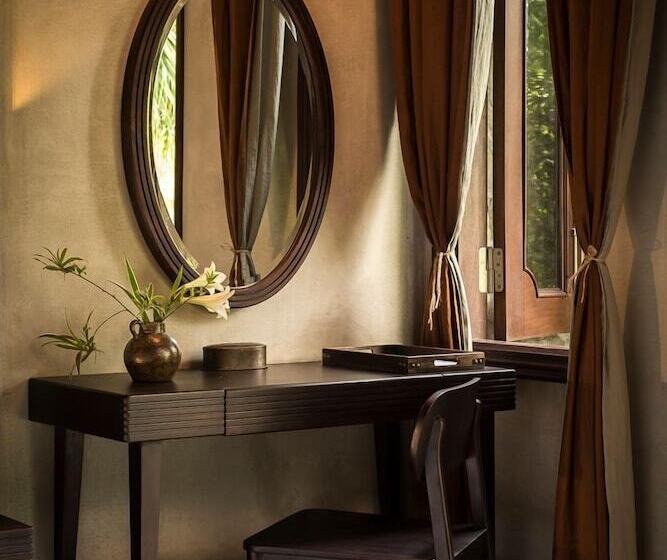 هتل Nham Village Resort