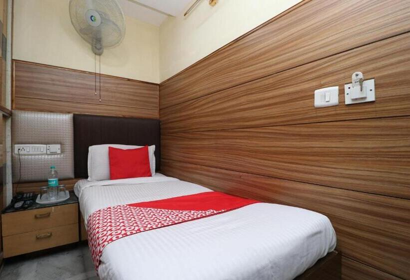 Отель Vivek International