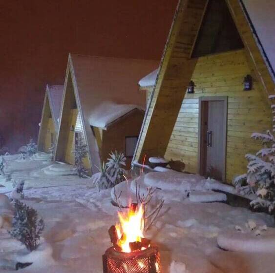 ホテル Pamira Bungalow