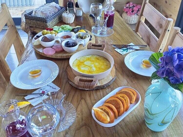 בית מלון כפרי Pamira Bungalow