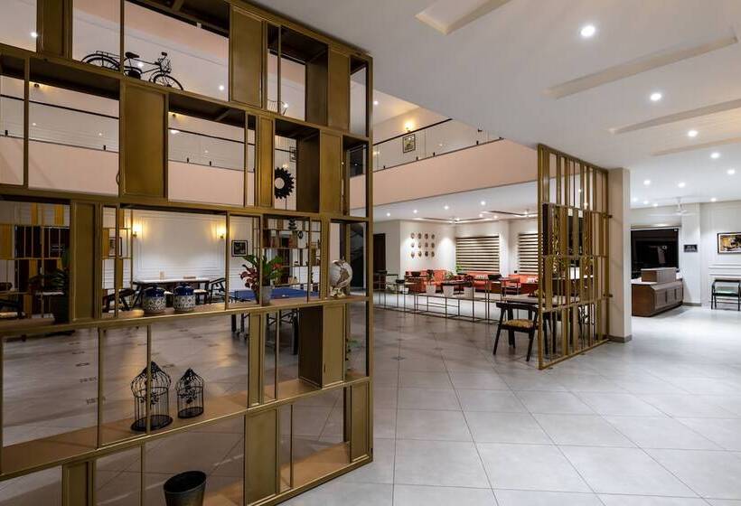 فندق Parijat Lake Resort By Goldmark, Madhai  Satpura National Park